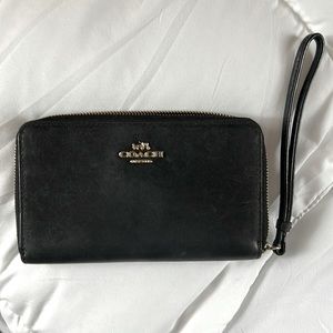 Coach Outlet Wristlet